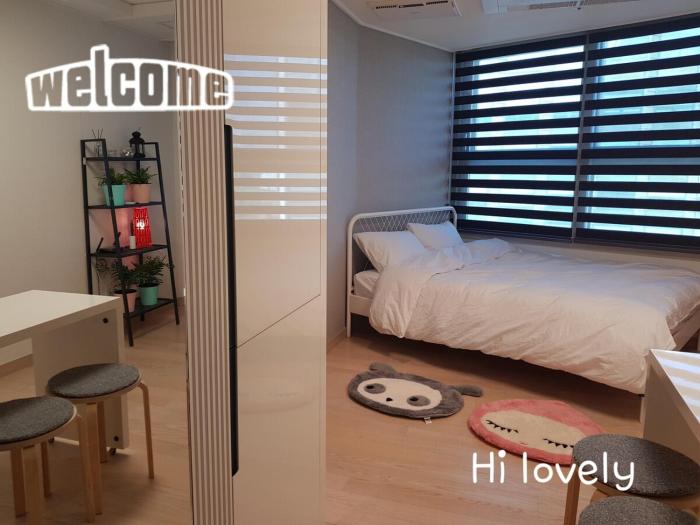 Hi lovely 1 minute from Magok Naru Station, 4 minutes from Gimpo Airport Station, triple station area