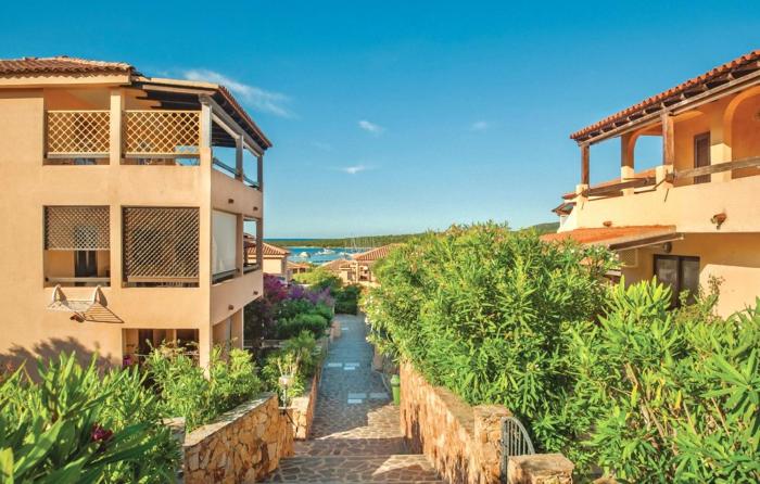 Apartment 4 beds in Marinella just 100 mt from the beach