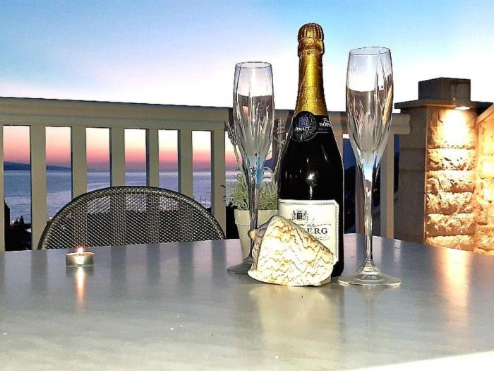 Apartment Schöne Ferienwohnung in Baska Voda mit Terrasse by Interhome