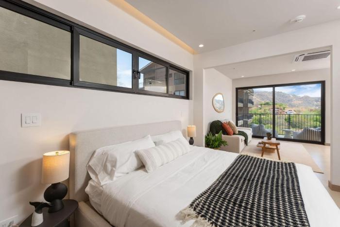 Palm & Breeze, Nature Views & Beach Club