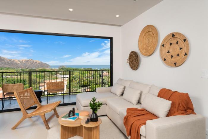 Casa Matcha, BRAND NEW! Ocean Views & Beach Club