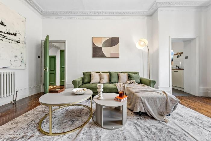 Cosy West Kensington Flat 4 Min To Station