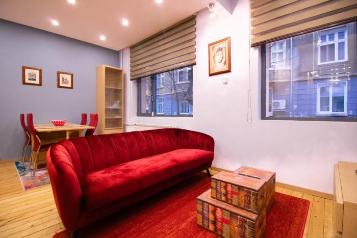 Central 2BR Near Vitosha - Calm, Spacious Stay