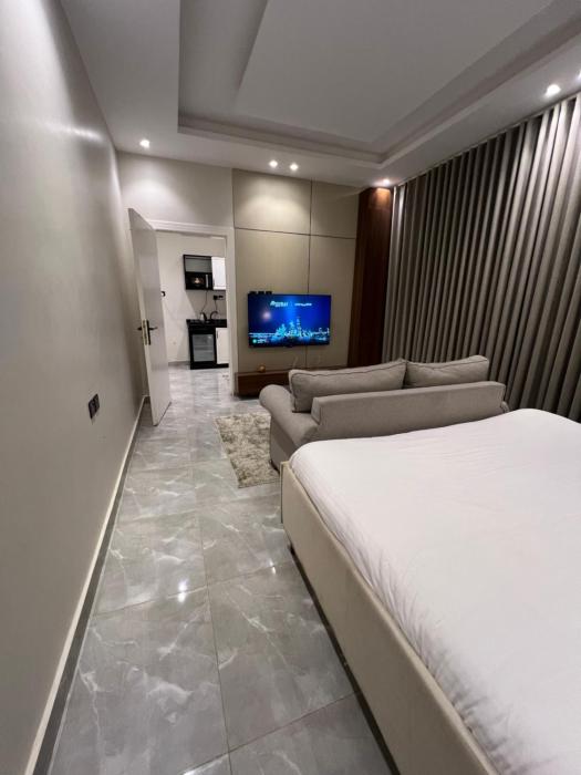 استديو بتاثيث مودرن