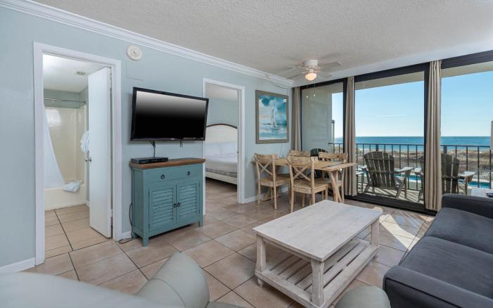 Island Winds East 108