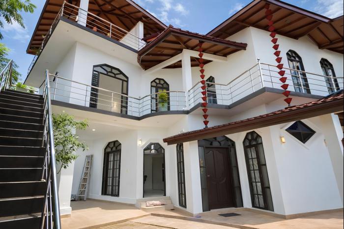White Villa Unawatuna - Casa Dolce