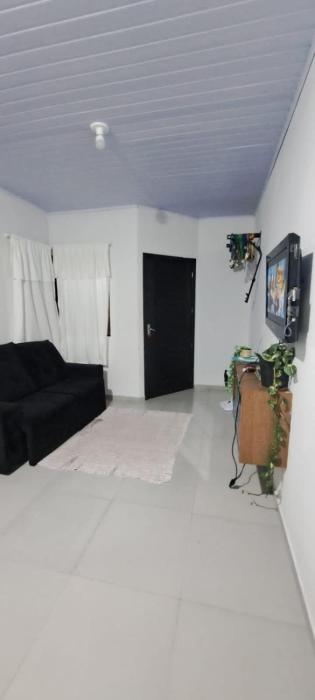 Casa próximo a beira mar, próximo de mercados e farmácias e bem localizada