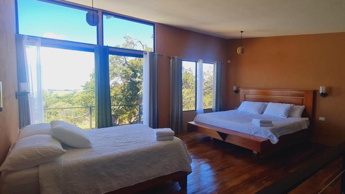 Tamara Monteverde View and Forest Chalet