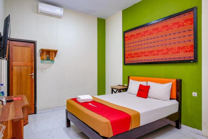 RedDoorz at Flory Hotel Jalan Parangtritis