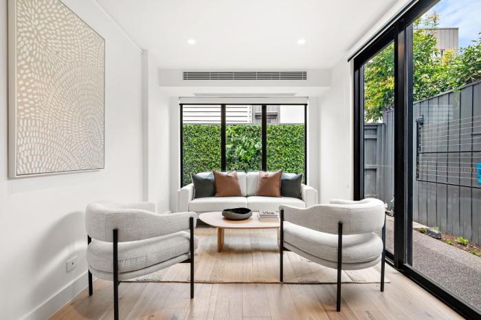 Stylish 3-Bed Home Near South Melbourne Market