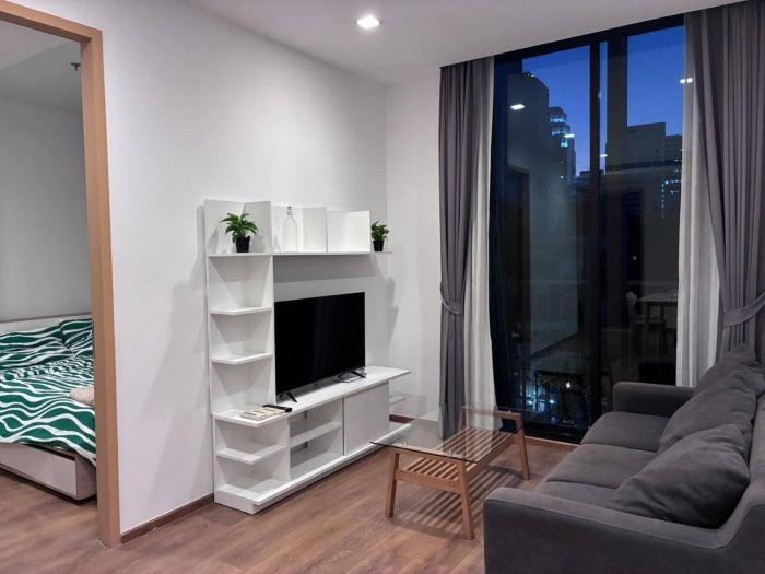 Charming 2 Bedroom Apartment in Heart of Phrom Phong