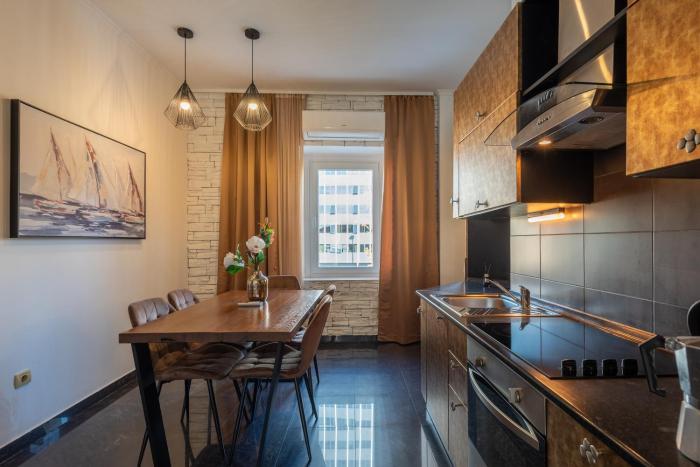 PETRUS SUPERIOR APARTMENT - spacious three-room apartment - prestigious location near Diocletians Palace and Bacvice beach - the best restaurants within walking distance - free parking provided