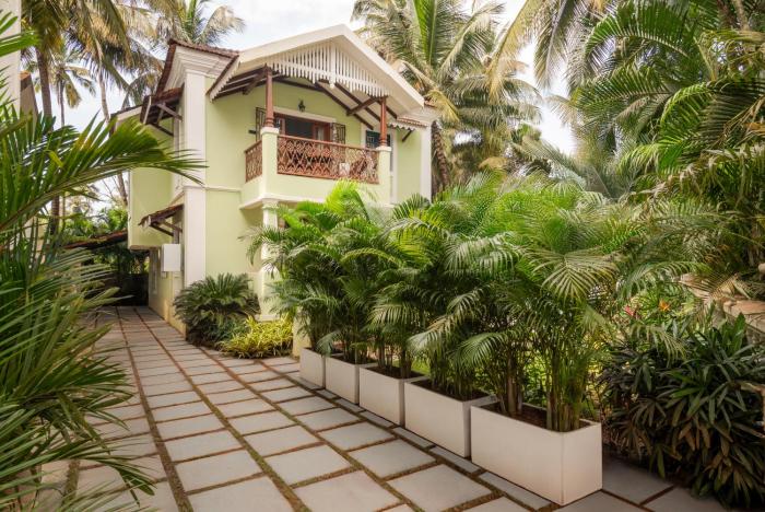 Sanctuary by RÊVE Escapes - Premium 3 BHK Villa with Private Pool Near Morjim Beach