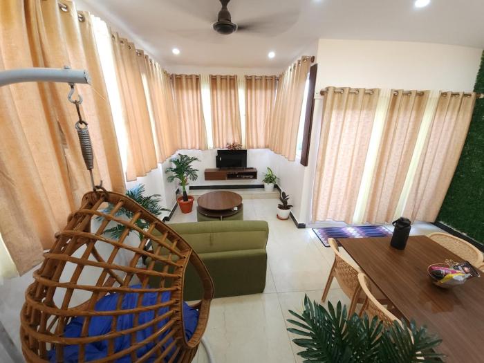 Cosy Penthouse Double Bedroom for get together