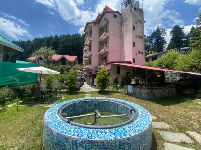 Hotel Ambika Residency Manali