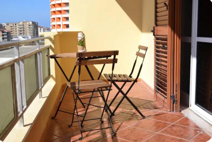 Seafront Two Bedrooms apartment near the Beach