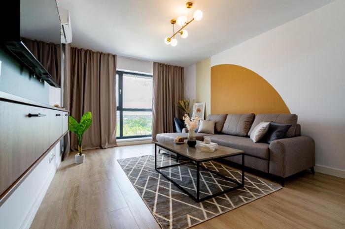 The park - One-bedroom apartment with a lake view