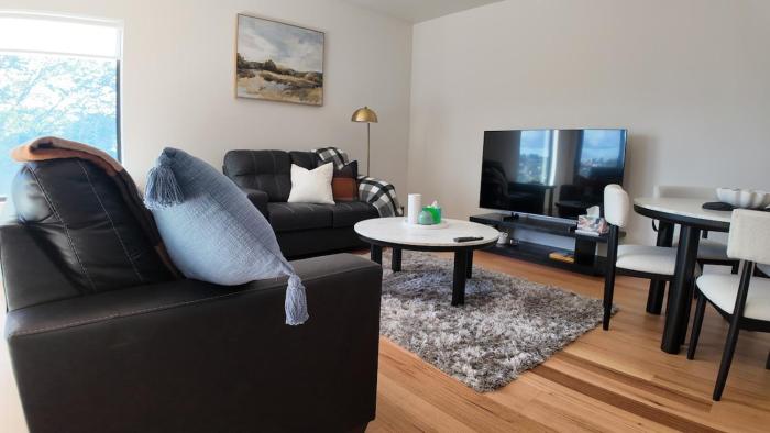 Howick Heights Unit 3,Launceston Living