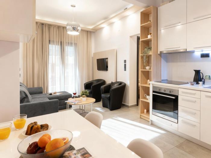 Modern Apartment In The Heart Of Thessaloniki