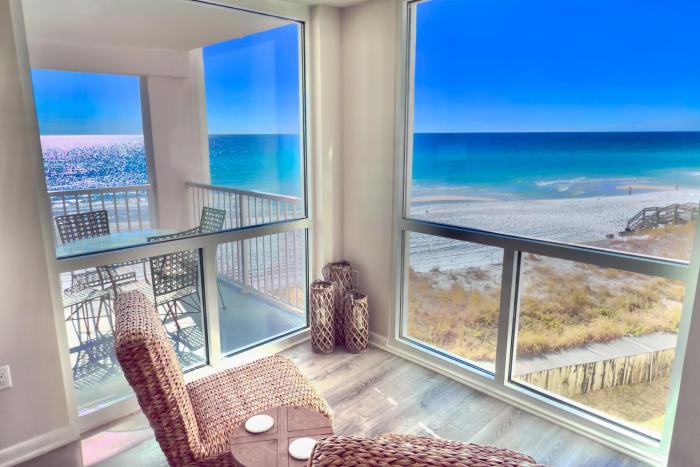 Steps to Beach Oceanfront with Panoramic Gulf Views
