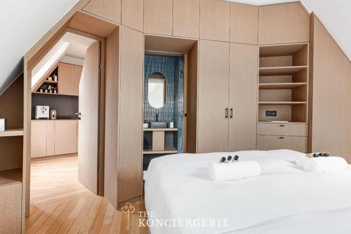 Luxe sous les toits de Paris avec vue Tour Eiffel