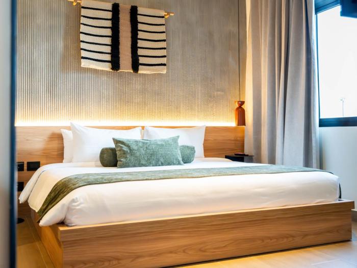 Hunters Hotel by Jalo