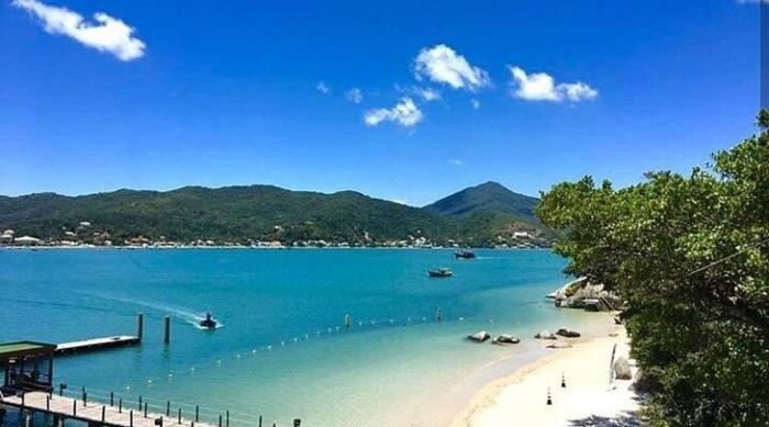 5 minutos a pé da praia, apto novo, luxuoso e completo, 3 suítes e facilíssimo acesso!