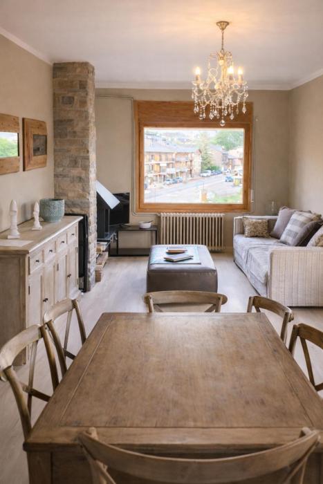 CaL QuEROL Llivia 2 Premium - Estilo y calidez