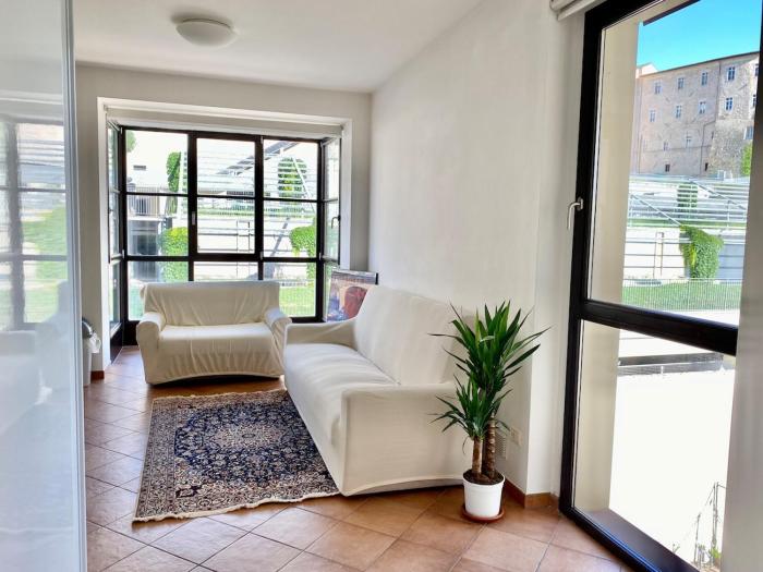 Appartamento luminoso in centro dentro le mura