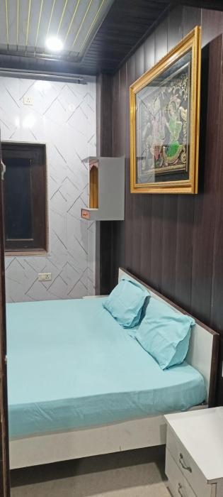 Yamuna palace 6 sikhar mandir premanand paidal marg surakh road Vrindavan Mathura