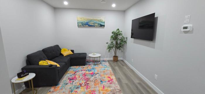 Glacier Comfort Living Suite