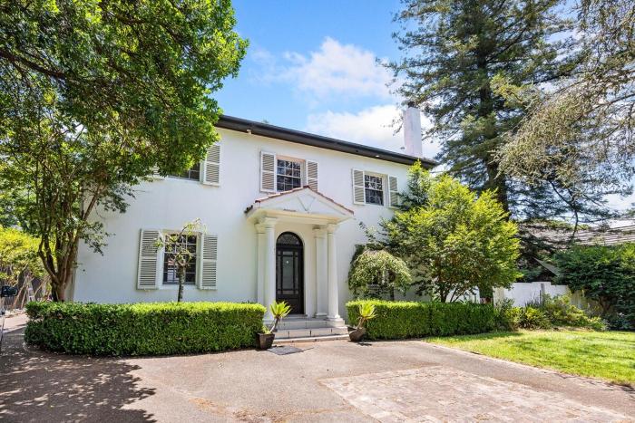 Boutique St Ives Residence 4BR Family Friendly