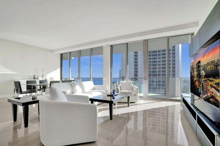 2BR Ocean Views Condo in West Palm