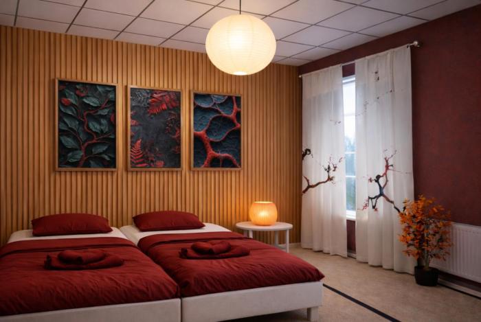 GBH - Crimson Autumn Ensuites JP