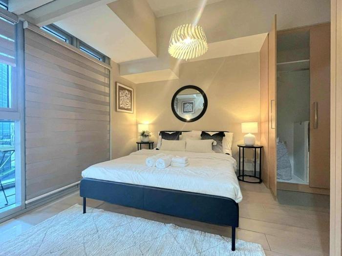 Elegant Central 1BR BGC 11P Uptown Parksuites T2