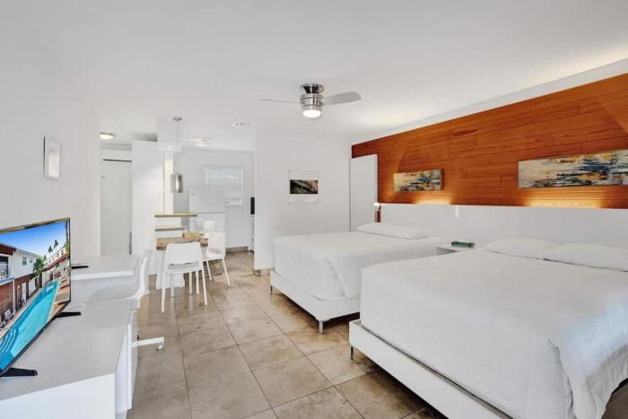 Waves Beach Town Spacious Studio Apartment For 4 People