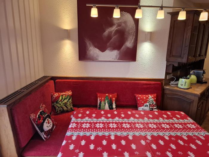 Le Nid daigle apt 405 Leysin centre avec forfait piscine sauna jacuzzi en option