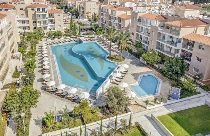 Casa Elisa with terrace & garden indoor pool gym