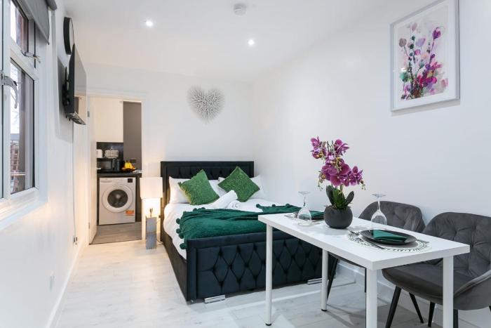 TOS Luxury Apartment Modern Private Studio