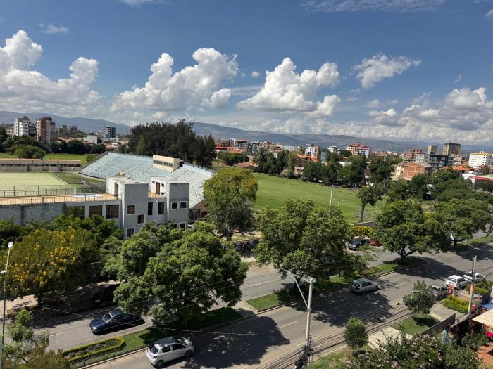 Moderno, centrico, wifi y zona de trabajo