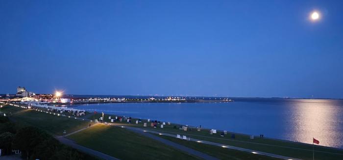 Golden-Pearl mit Meerblick