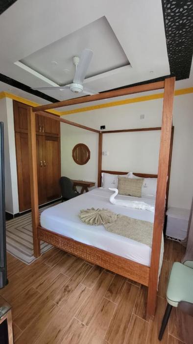 Elleseas Callif Studios