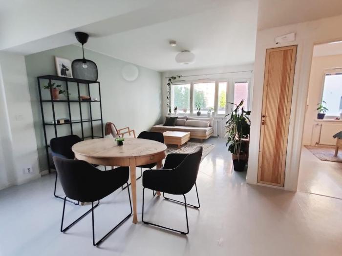 Valoisa kolmio Kuopion keskustassa kahdella makuuhuoneella