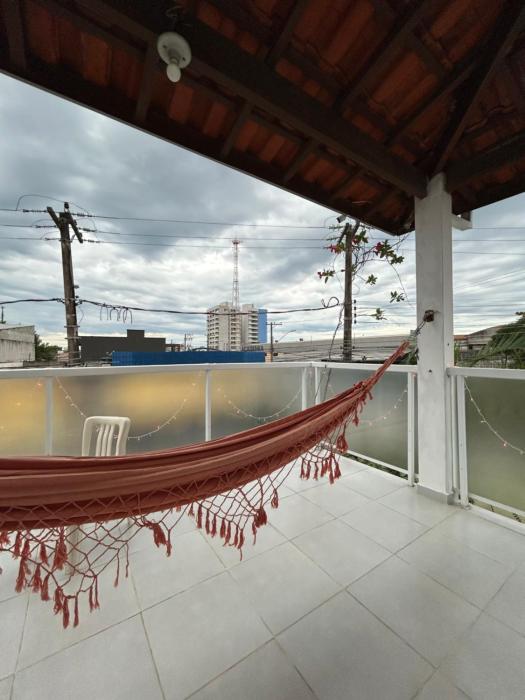 Casa 700 metros da praia com garagem