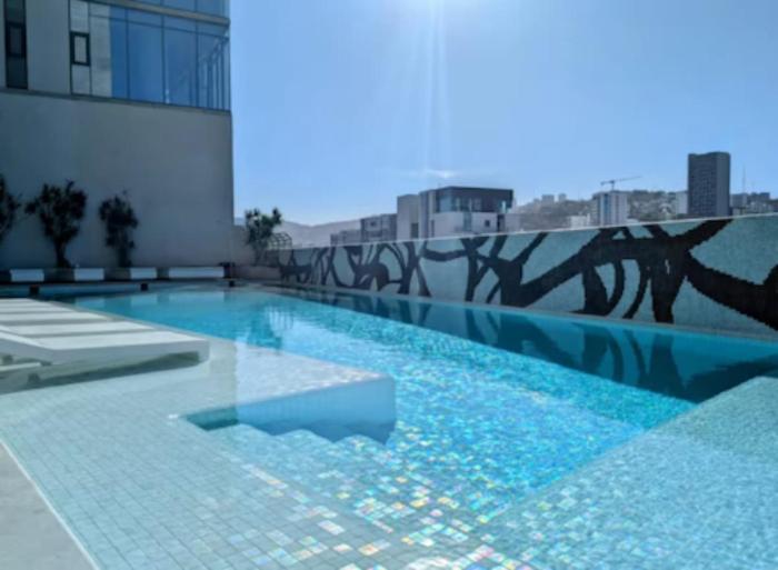 Sky Loft Cozy Modern Loft Above the City