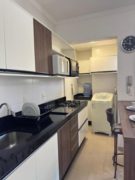 Apartanento familiar para 9 pessoas, 500 metros da praia de Bombinhas, Santa Catarina