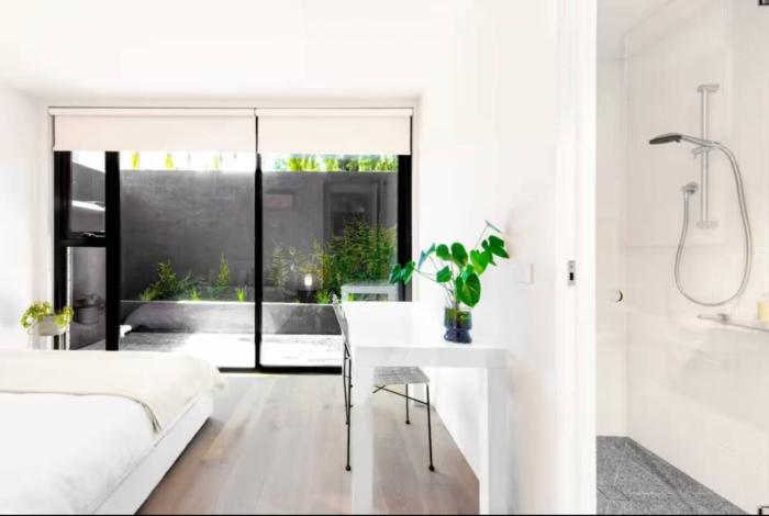 Lux 3Bed House, Rooftop BBQ, Parking - near beach
