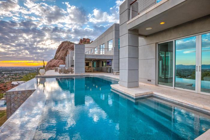 13,000sqf Camelback Mansion - Views, Pool, Theater