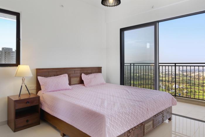 4BHK High Rise Perfect for Monthly Long Stays