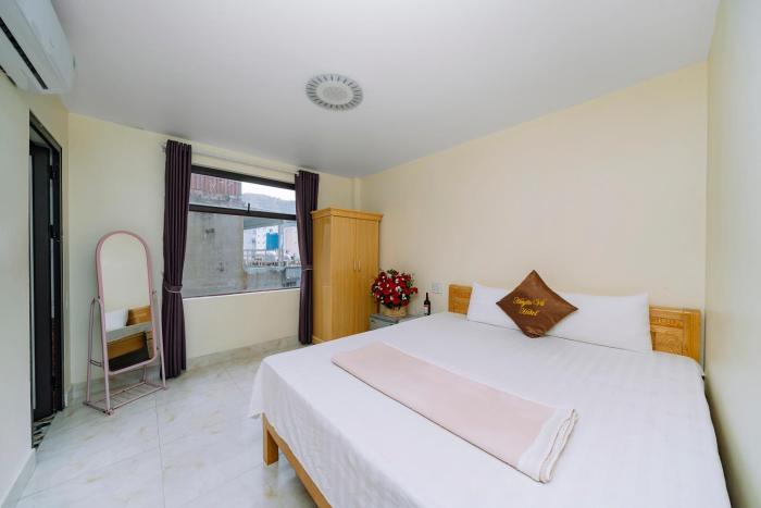 huyền vũ hotel cát bà